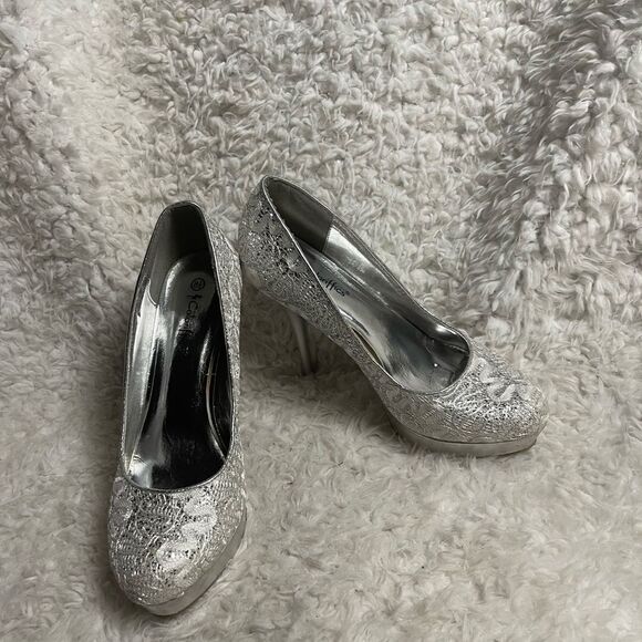 Coloriffics fabric white lace & silver iridescent silver platform heels SZ8.5 - Picture 5 of 11